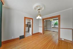 1427 Bannatyne Avenue, Winnipeg, MB R3E0X3 Photo 6
