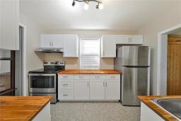 1427 Bannatyne Avenue, Winnipeg, MB R3E0X3 Photo 7