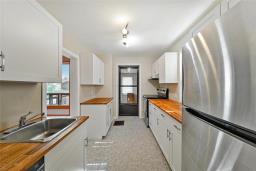 1427 Bannatyne Avenue, Winnipeg, MB R3E0X3 Photo 8