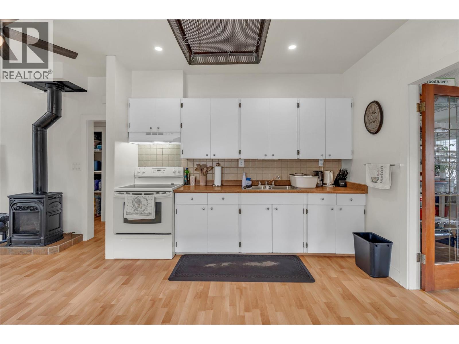 264 Douglas Avenue - 33