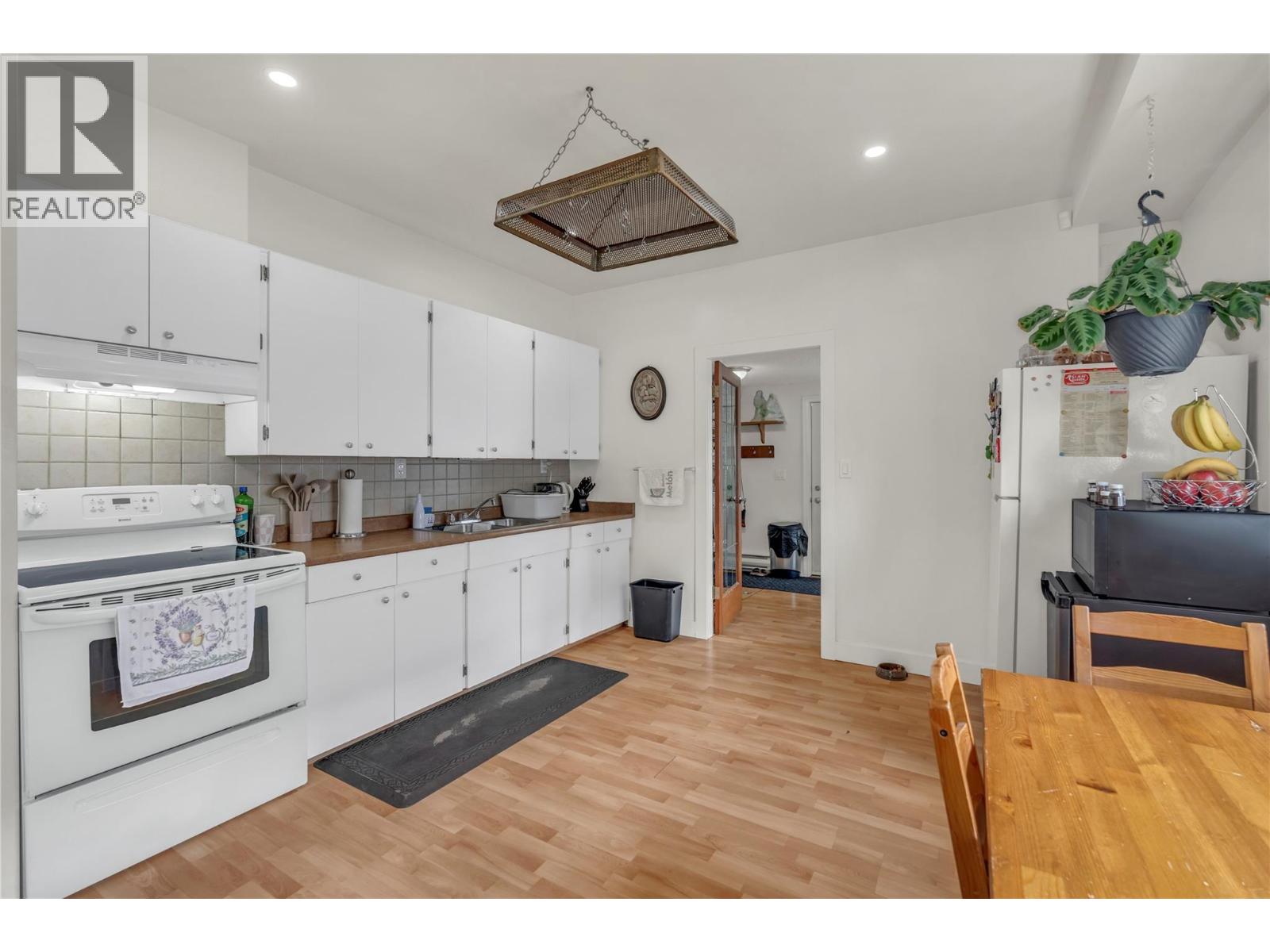 264 Douglas Avenue - 30
