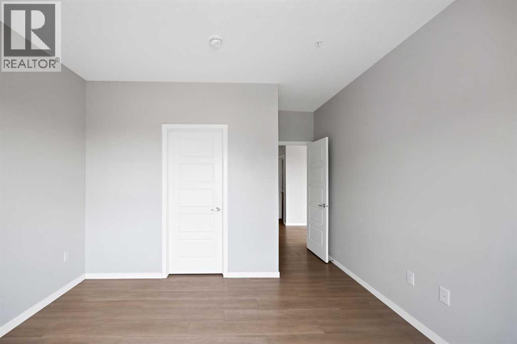 #3315 33 Carringham Gate NW - Image 15
