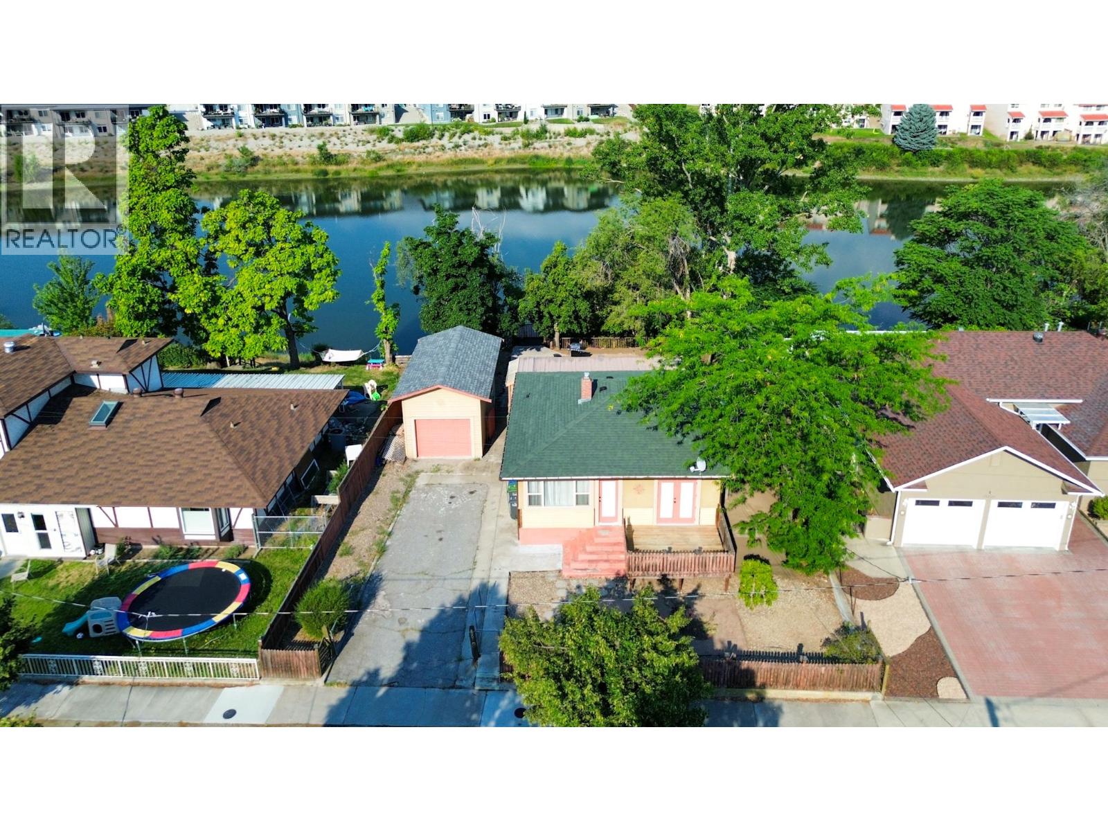 8004 89TH Street - 2