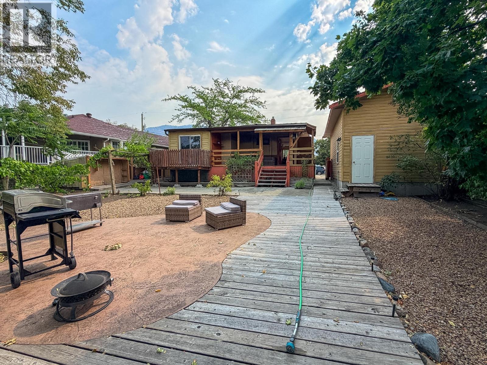 8004 89TH Street - 33