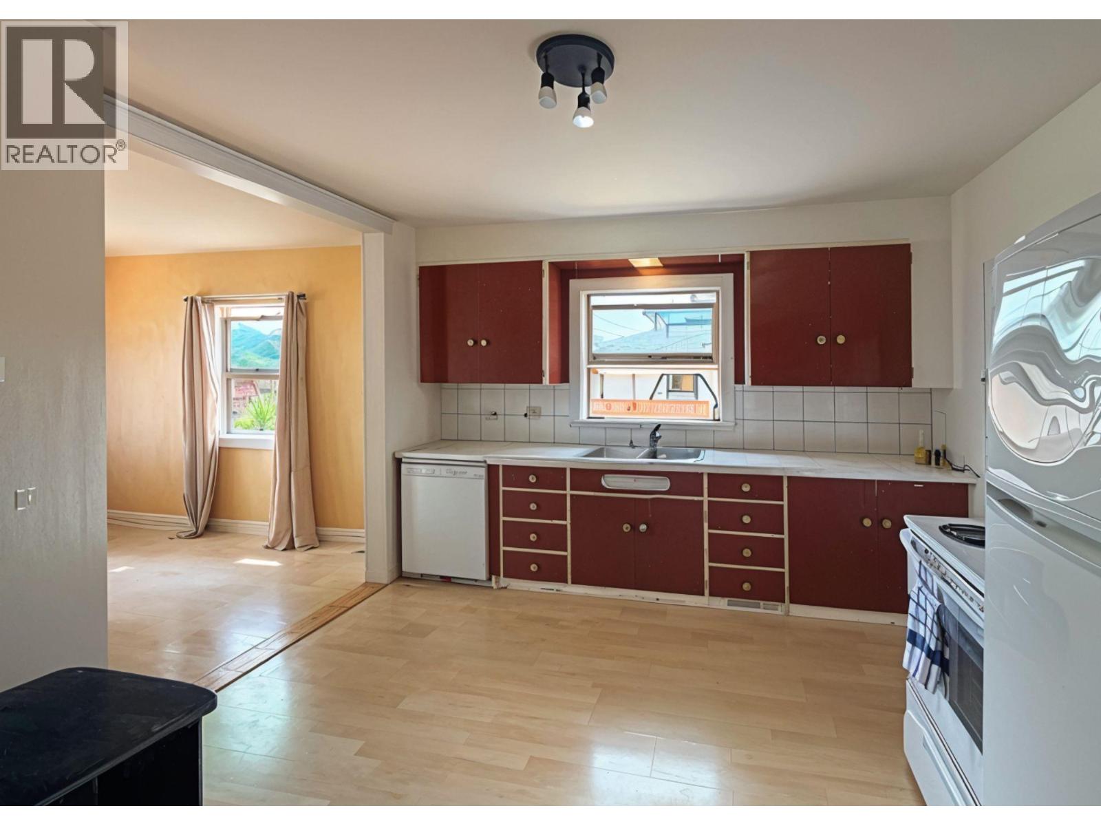 8004 89TH Street - 14