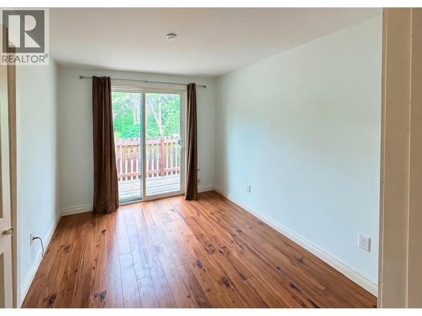 8004 89TH Street - 19