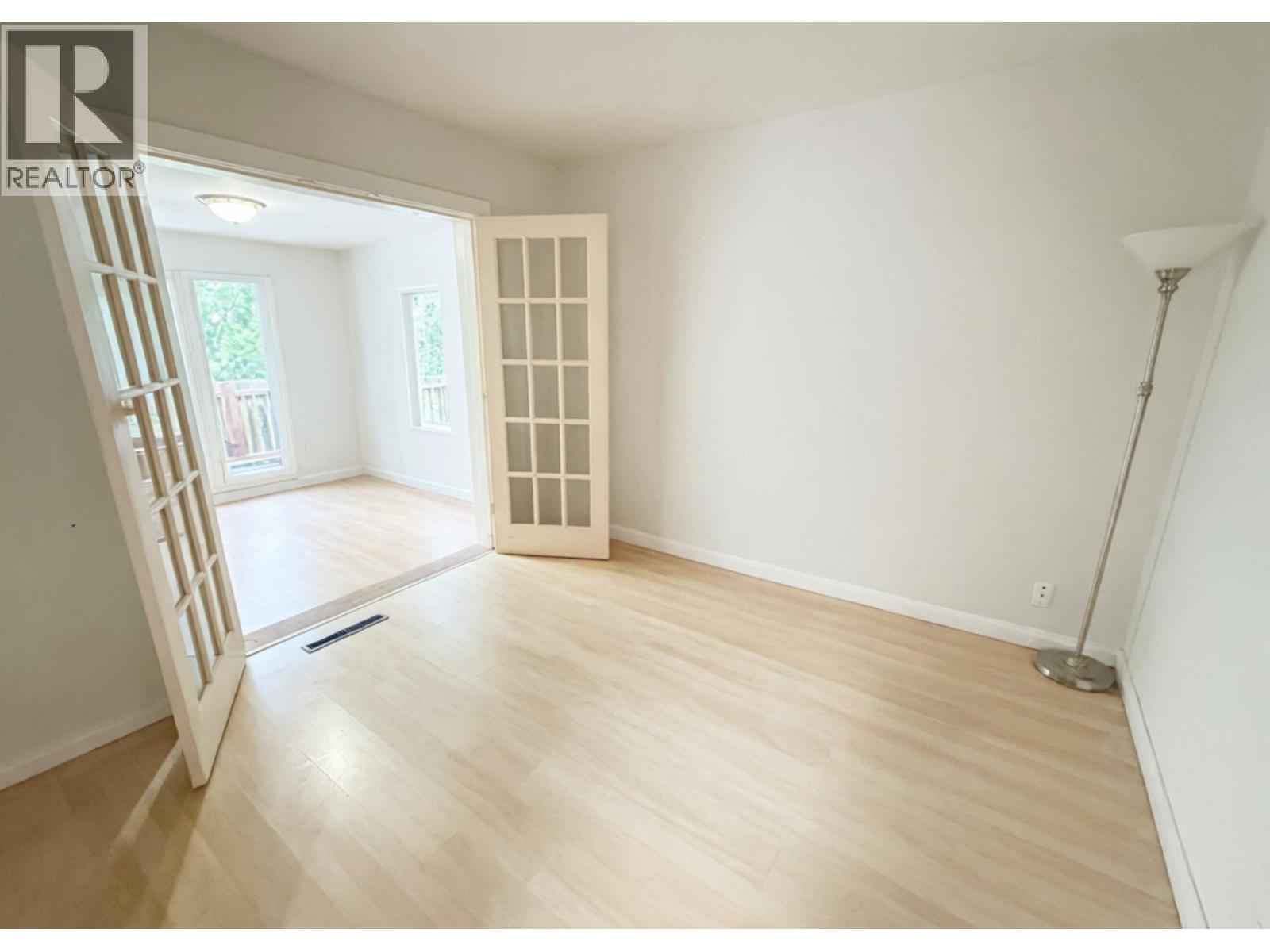 8004 89TH Street - 20