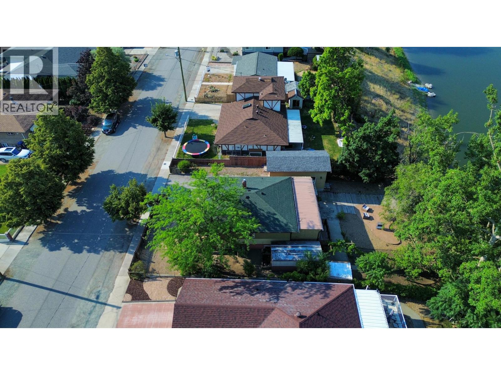 8004 89TH Street - 37