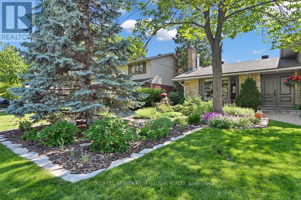 4 Bed, 2 Bath House for Sale in Ottawa – 580 DUFF CRESCENT, Ottawa – MLS# X13436050 - Image 9