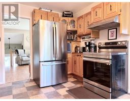 10 Castlewood Avenue thumbnail 17