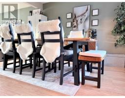 10 Castlewood Avenue thumbnail 13