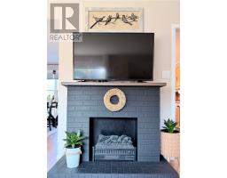 10 Castlewood Avenue thumbnail 10