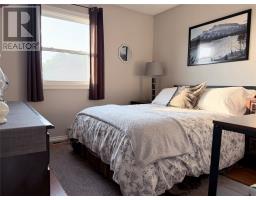 10 Castlewood Avenue thumbnail 21