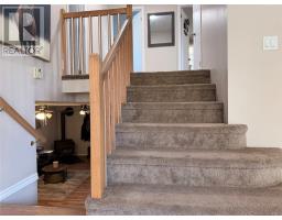 10 Castlewood Avenue thumbnail 18