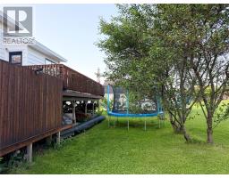 10 Castlewood Avenue thumbnail 27