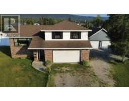 10 Castlewood Avenue thumbnail 32