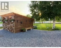 10 Castlewood Avenue thumbnail 30