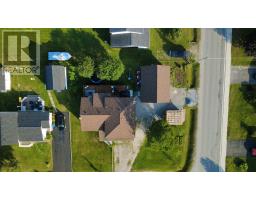 10 Castlewood Avenue thumbnail 31