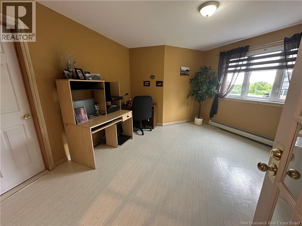 1359 Des Pionniers Avenue - 19