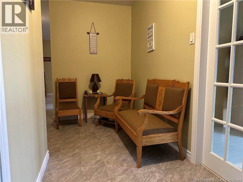 1359 Des Pionniers Avenue - Image 21
