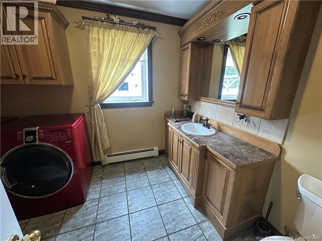 1359 Des Pionniers Avenue - Image 25