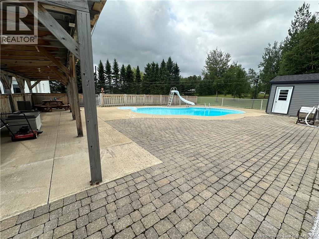 1359 Des Pionniers Avenue - Image 27