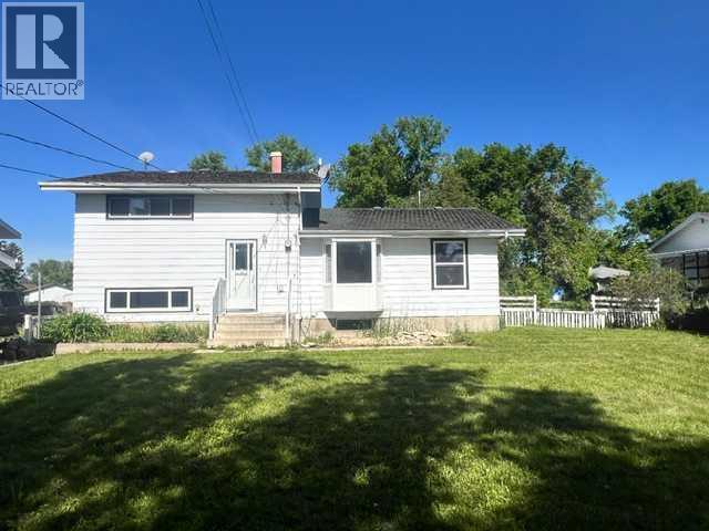 5021 47 Street - Photo 26