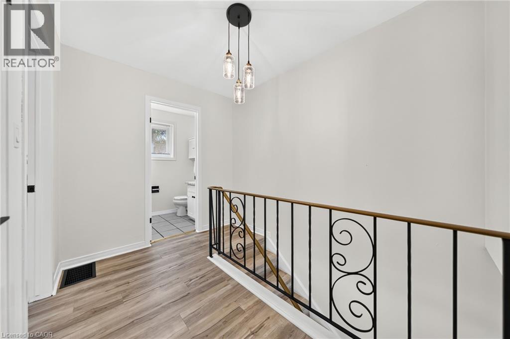 21 COACHWOOD Road - 24
