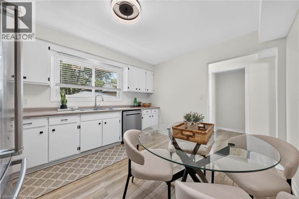 21 COACHWOOD Road - 12