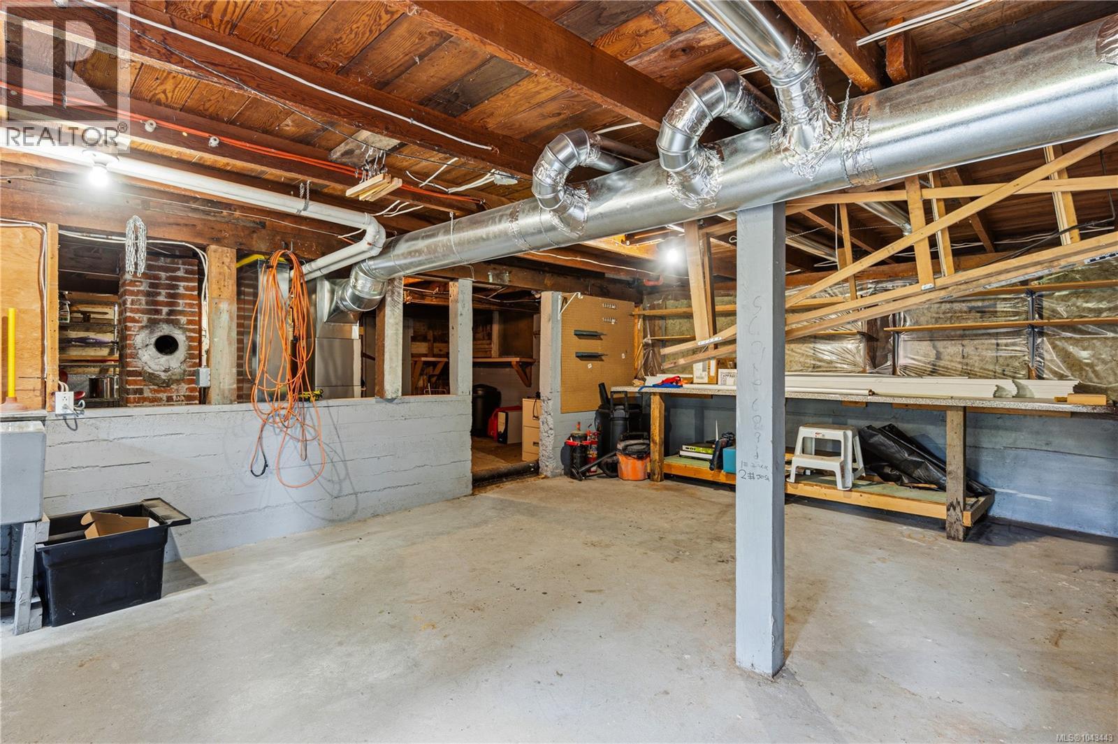 308 Holly Ave - 25