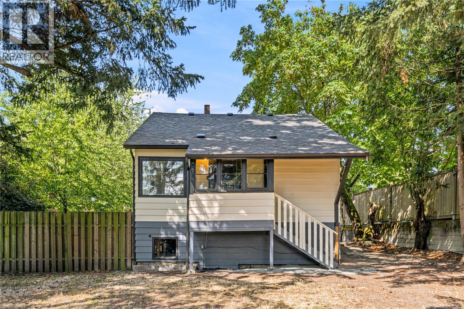 308 Holly Ave - 19