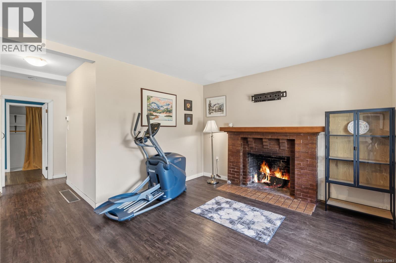 308 Holly Ave - 8