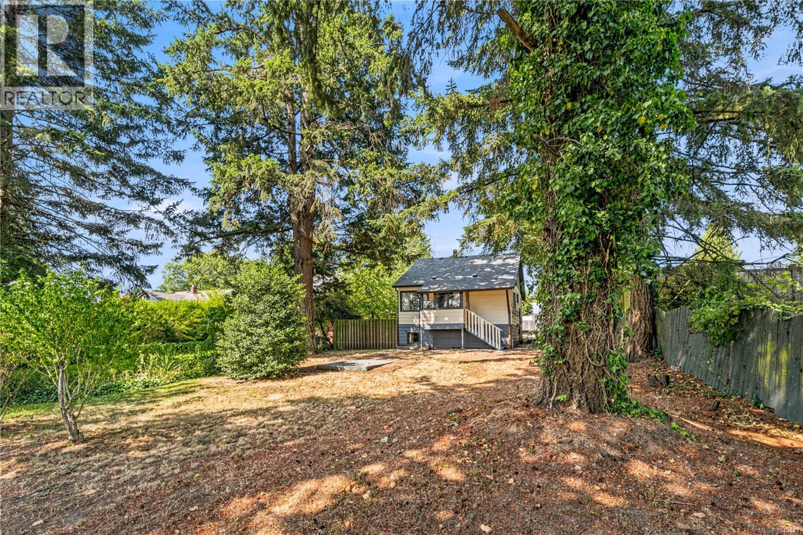 308 Holly Ave - 34