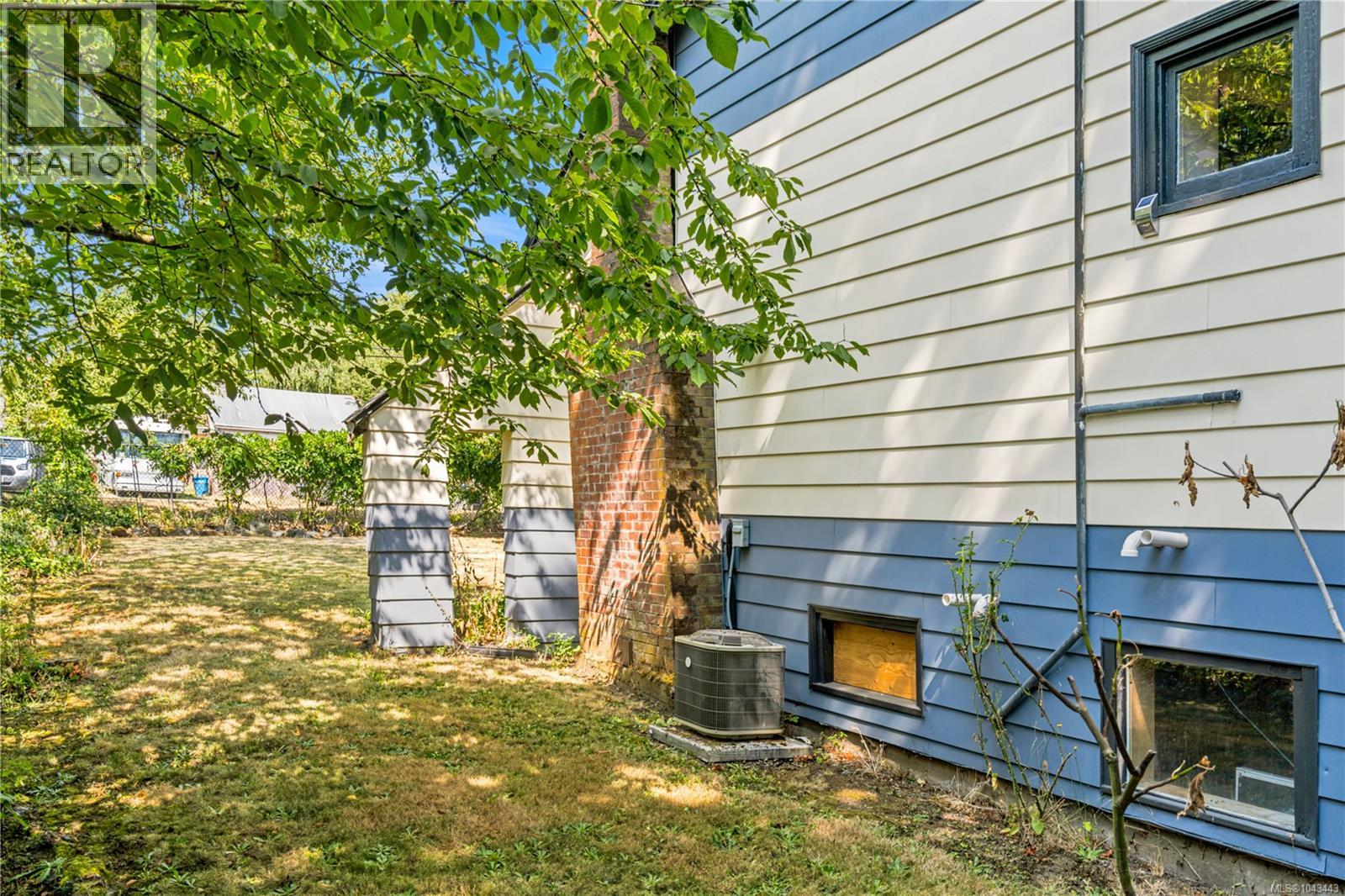 308 Holly Ave - 27