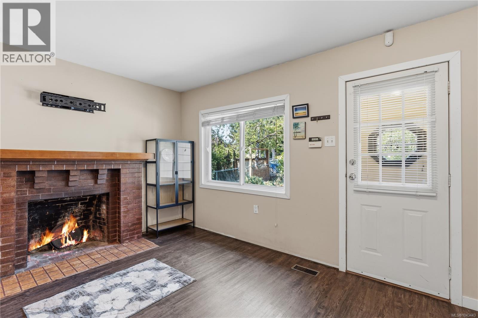 308 Holly Ave - 7
