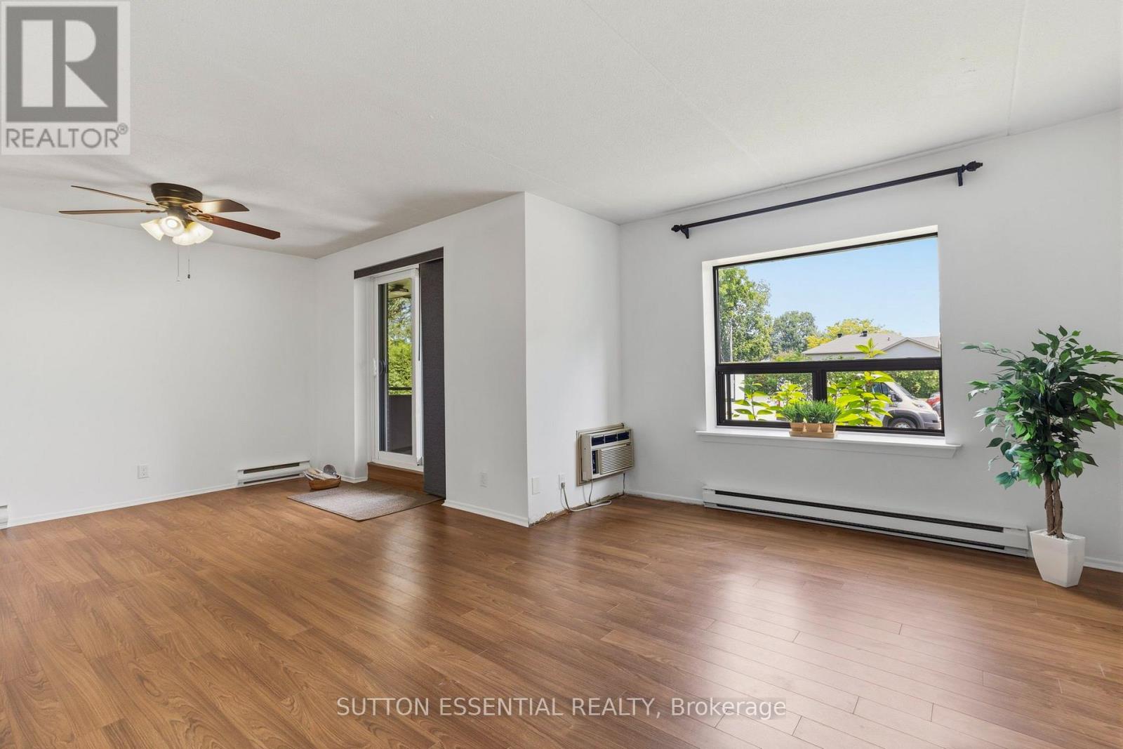#104 95 WINDSOR DRIVE - 16