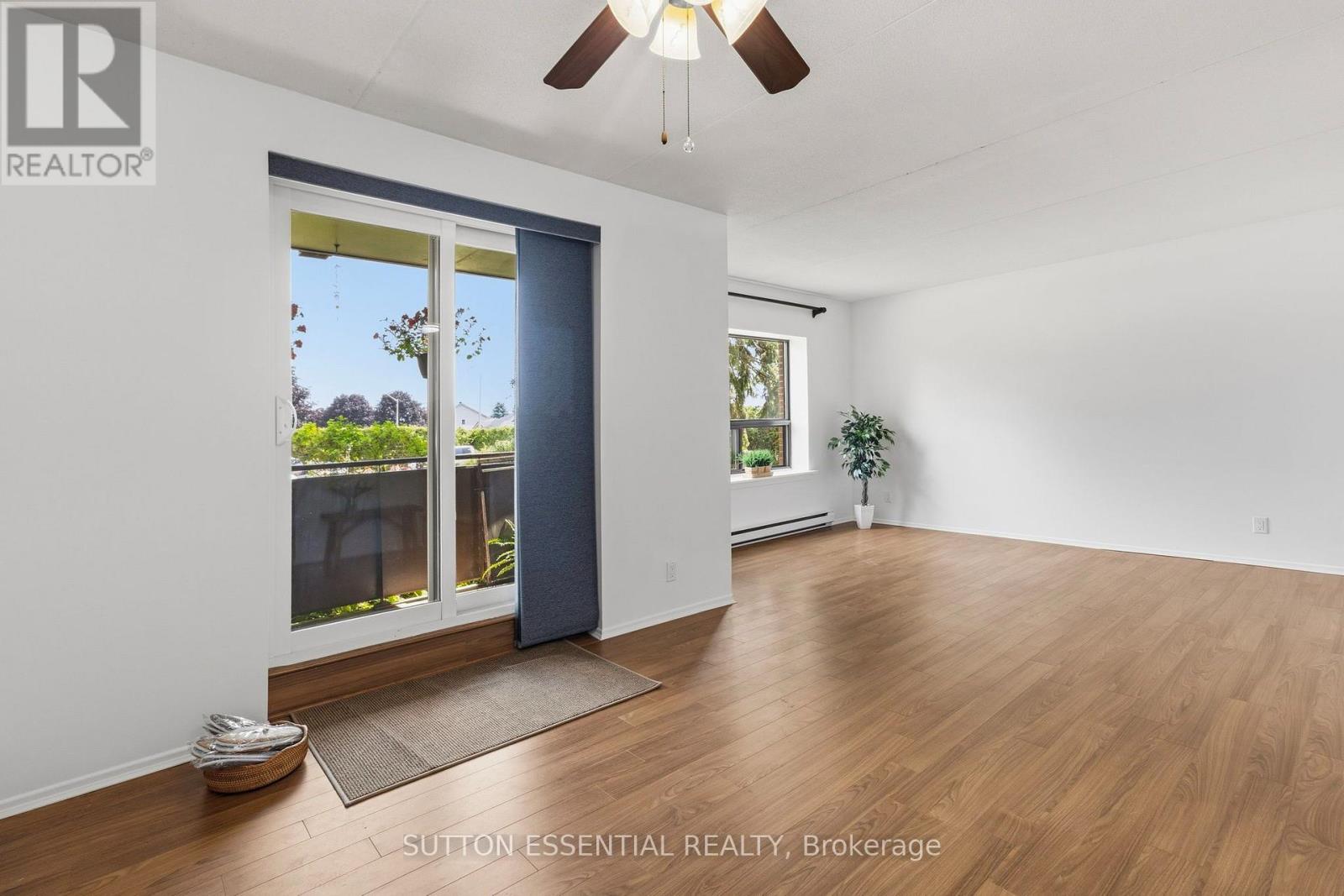 #104 95 WINDSOR DRIVE - 18