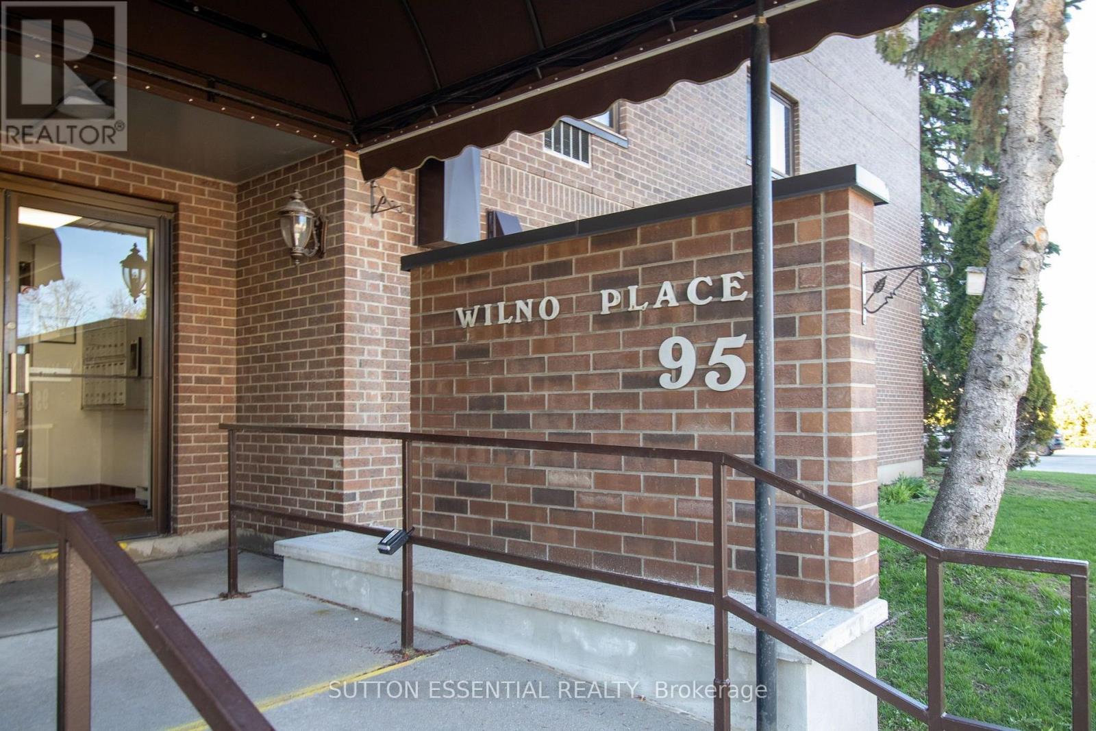 #104 95 WINDSOR DRIVE - 34
