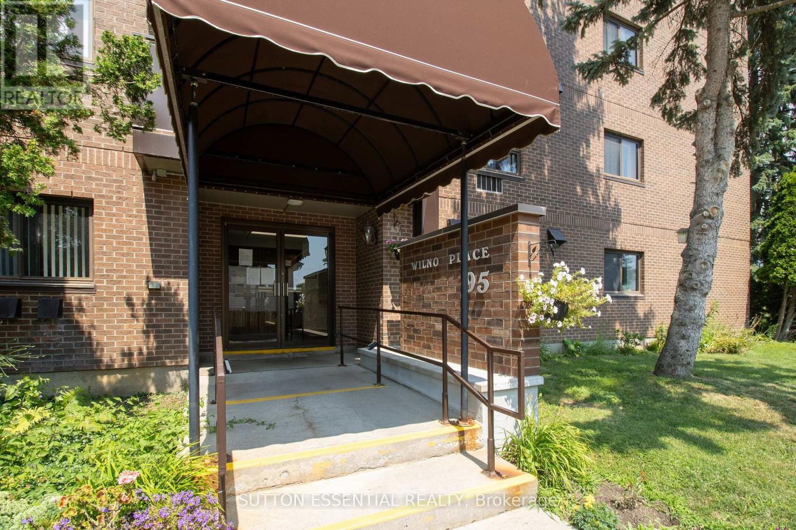 #104 95 WINDSOR DRIVE - 5