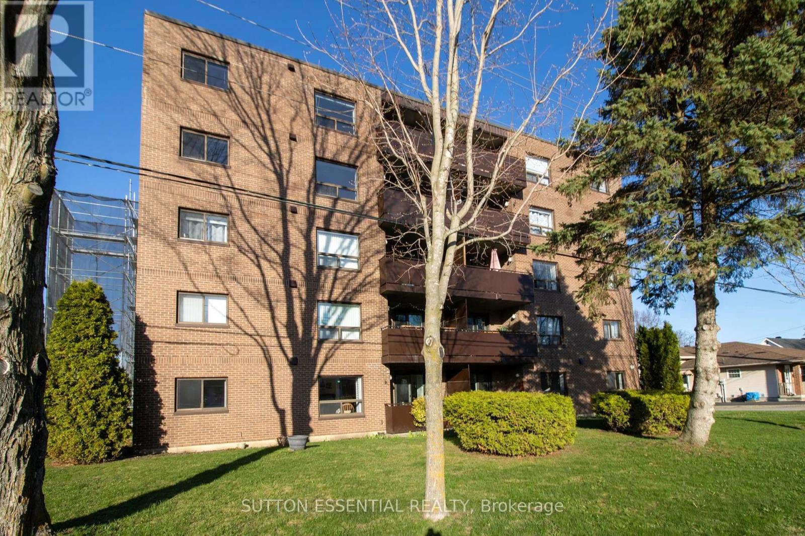 #104 95 WINDSOR DRIVE - 7
