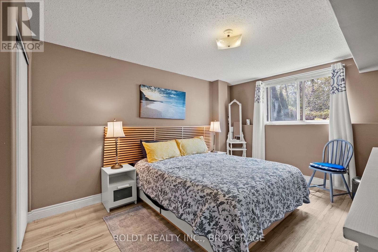 4333 SOUTHERLAND COURT - 23