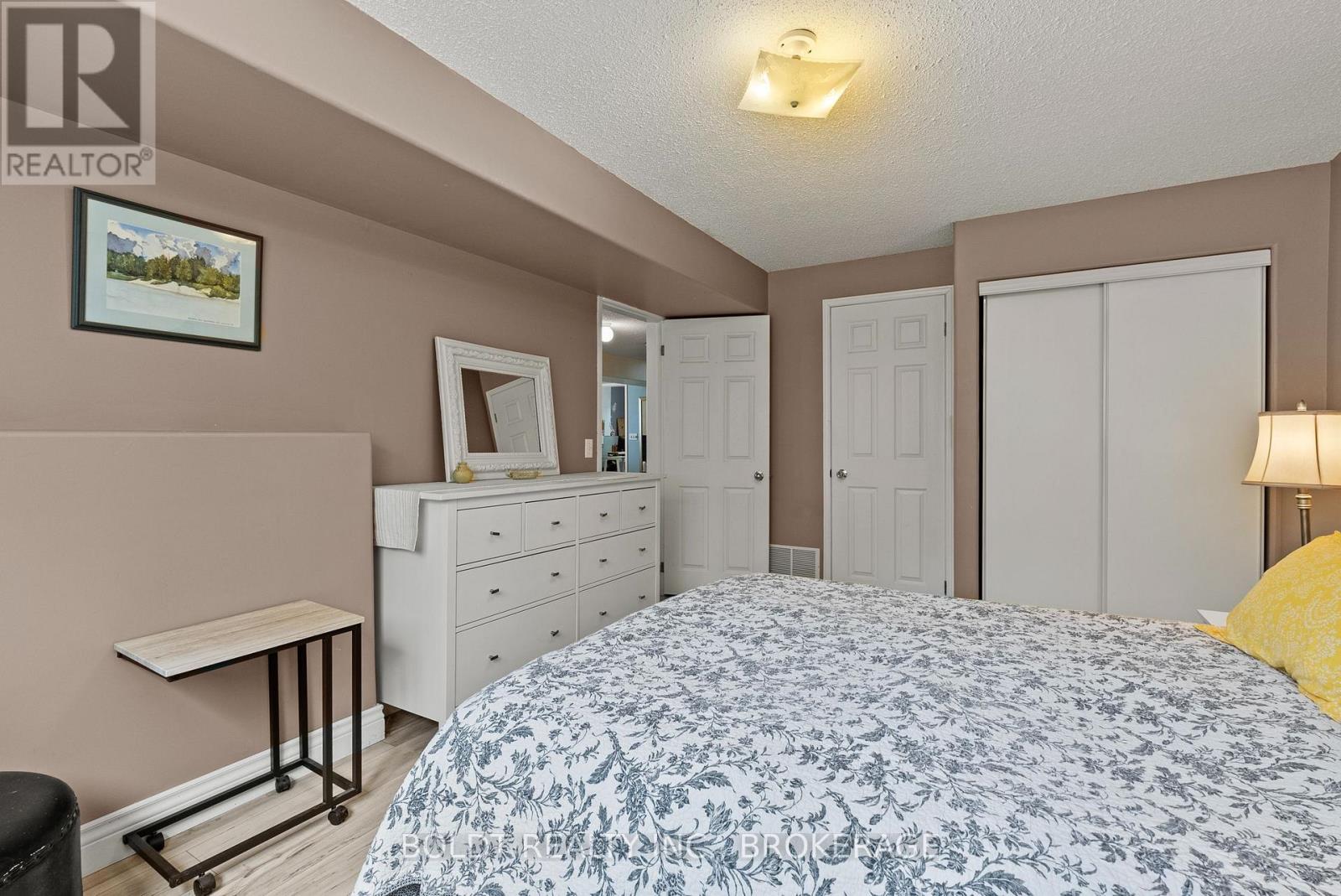 4333 SOUTHERLAND COURT - 24