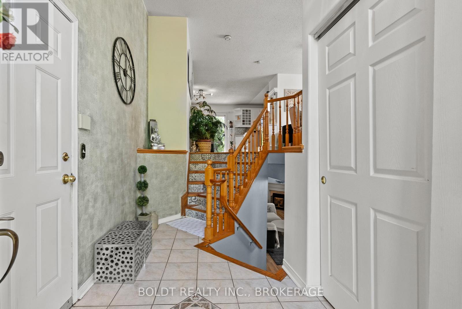 4333 SOUTHERLAND COURT - 5