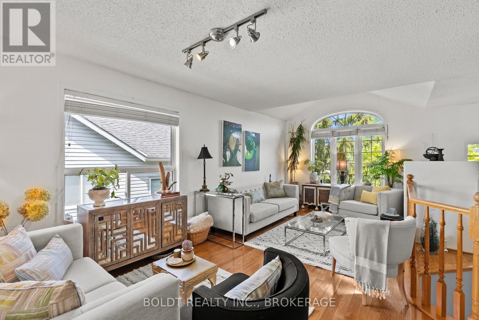 4333 SOUTHERLAND COURT - 7