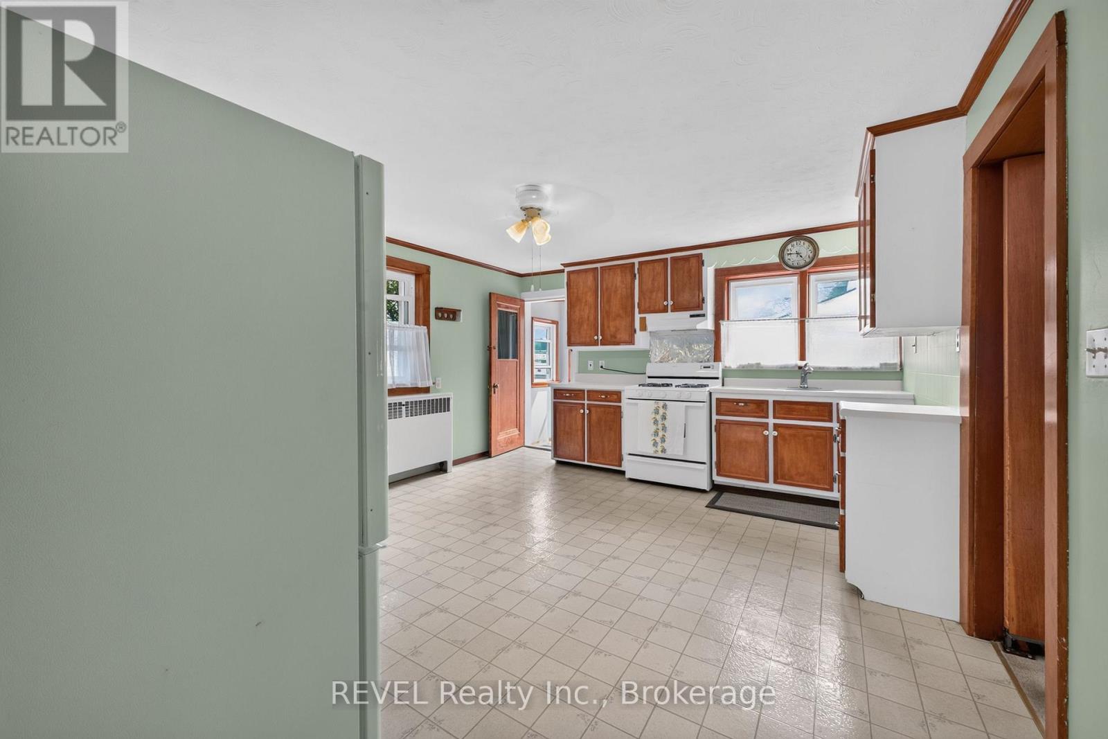 350 PHIPPS STREET - 9
