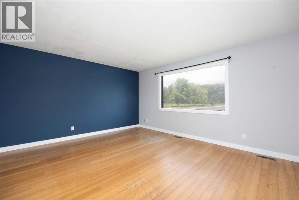 102 Hinge Bay, Fort McMurray