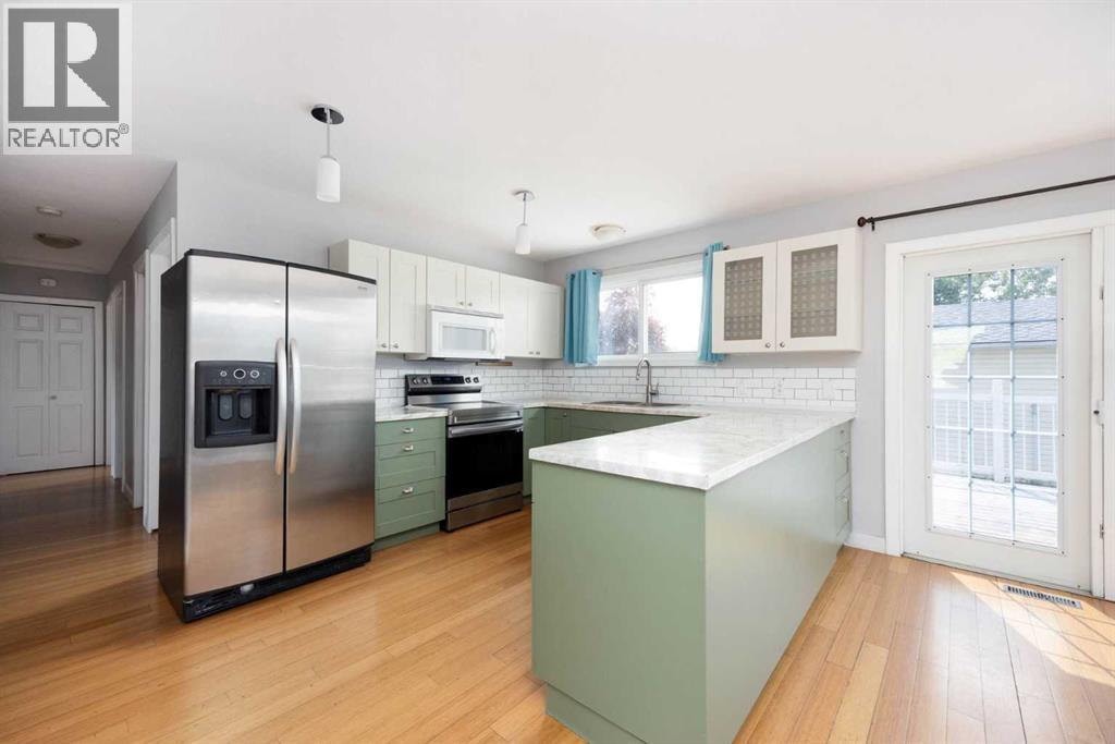 102 Hinge Bay, Fort McMurray
