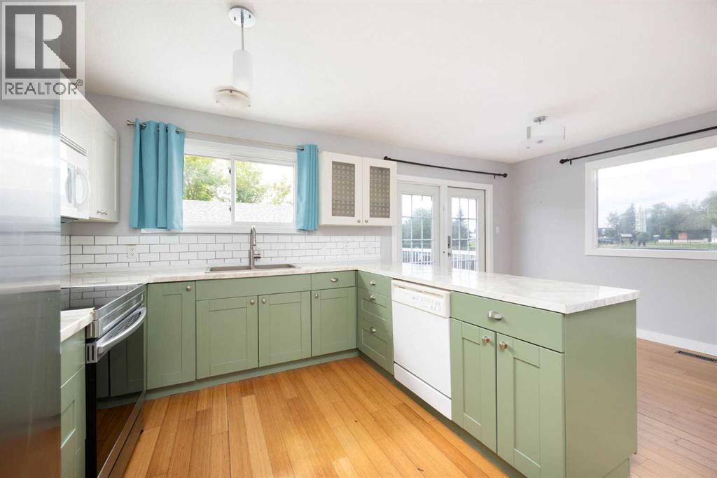 102 Hinge Bay, Fort McMurray