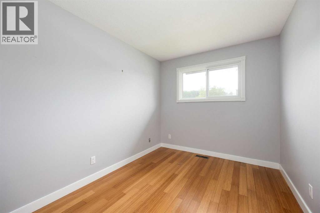 102 Hinge Bay, Fort McMurray