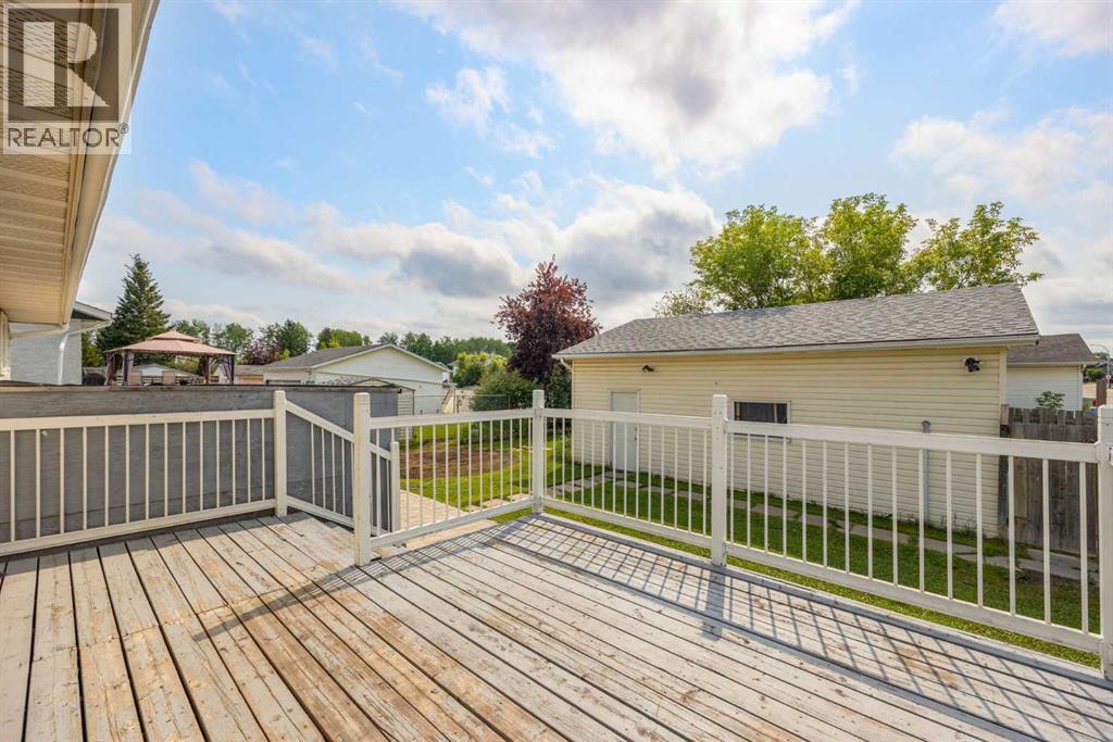 102 Hinge Bay, Fort McMurray